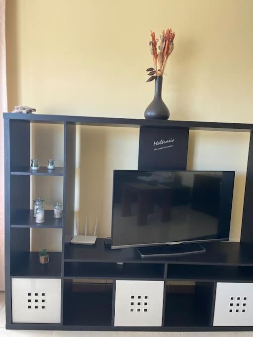 Apartamento Riviera Park 7A - Air Con- Wi-Fi- Uk Channels- 5 Minutes Walking From The Sea Tías Exterior foto